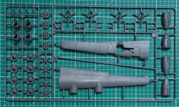 1/72 Consolidated B-24H Liberator (YENİ KALIP)