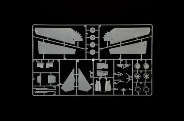 1/72 EF-111 A  Raven