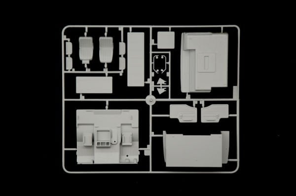 1/24 MERCEDES-BENZ SK EUROCAB 6x4