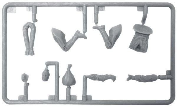 1/35 SOVIET SOLDIERS TAKING A BREAK