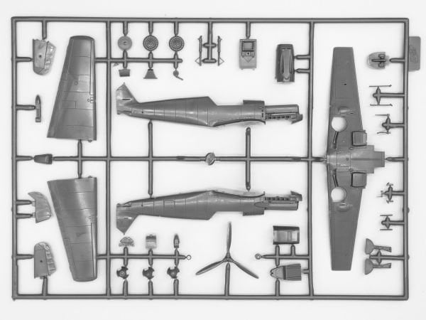 1/72 MESSERSCHMITT BF 109 E-4 WWII GERMAN FIGHTER