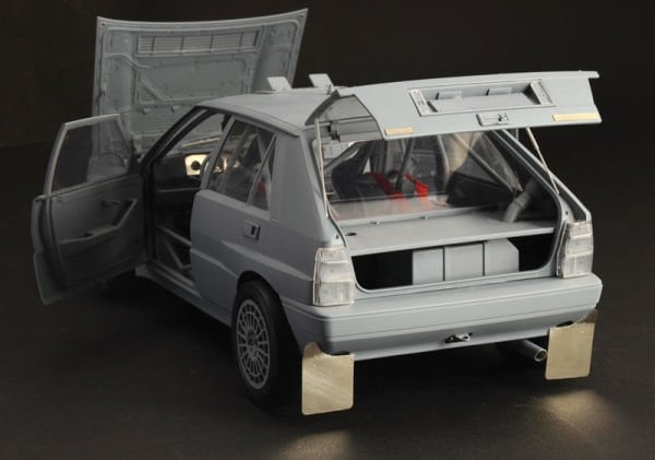 1/12 LANCIA DELTA HF INTEGRALE 16V