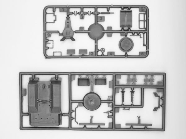 1/72 BM-24-12 Multiple Launch Rocket System on ZiL-157 base
