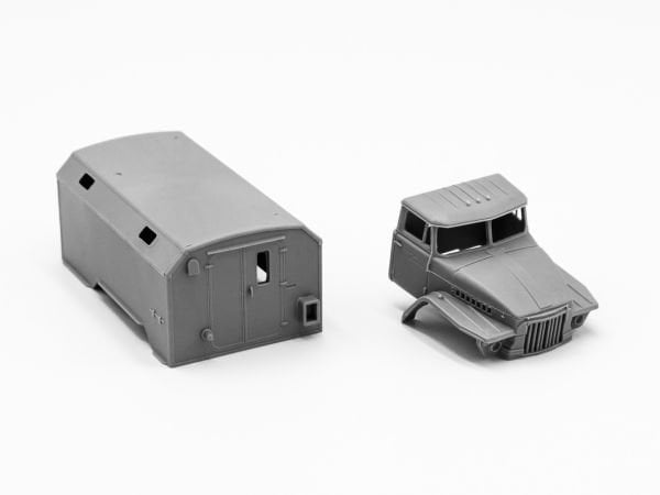1/72 URAL 375 A COMAND VEHICLE