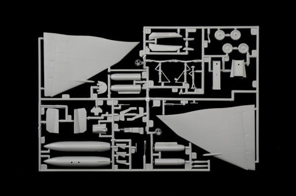 1/48   SAAB JA 37/AJ 37 VIGGEN