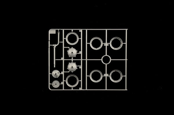 1/9 VESPA PX 125/150 1978 (%100 NEW MOULDS)