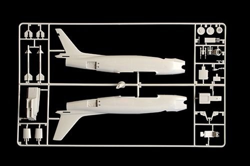 1/48  F - 86F SABRE JET “Skyblazers”