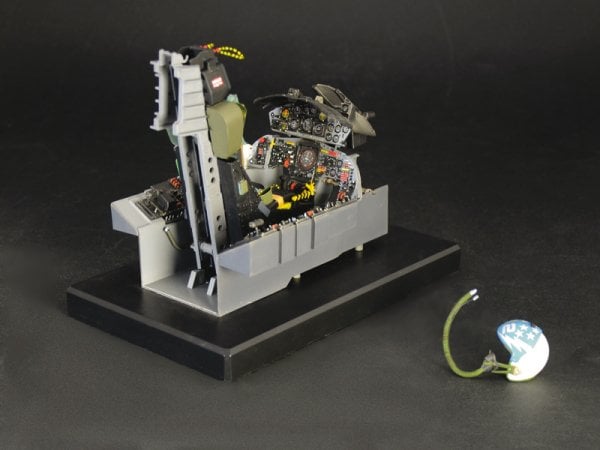 1/12   F-104 G COCKPIT