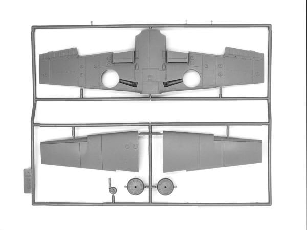 1/48 Bf 109F-4 with German Luftwaffe Personnel