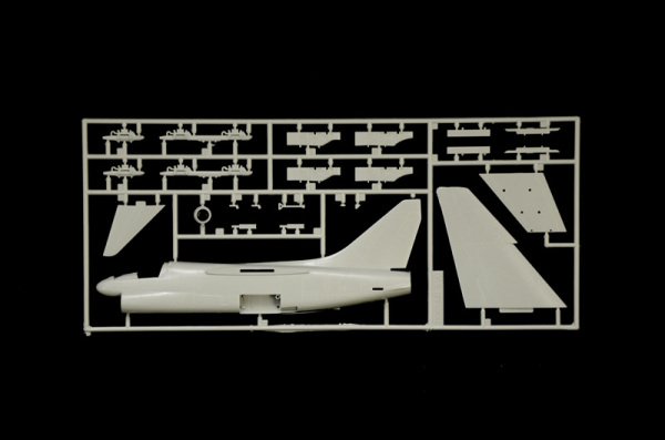 1/72   A-7E CORSAIR II