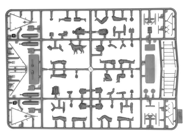 1/48 RAF Pilots and Ground Personnel (1939-1945) 7 figures – 3 pilots, 3 mechanics, 1 WREN member and a dog figure