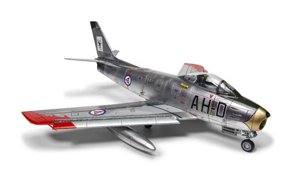 1/48  North American F-86F-40 Sabre