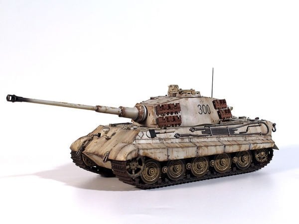 1/35 Pz.Kpfw.VI Ausf.B King Tiger with Henschel Turret (late production) WWII German Heavy Tank