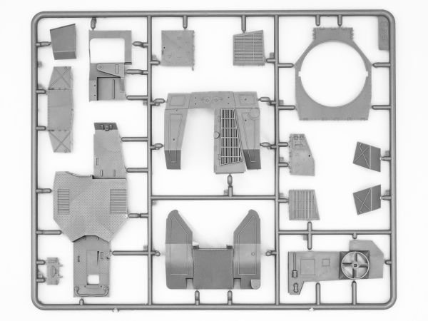 1/35 P 204 (f) with German Armoured Vehicle Crew