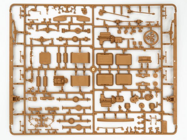 1/35 ZiL-131 KShM Soviet Army Vehicle