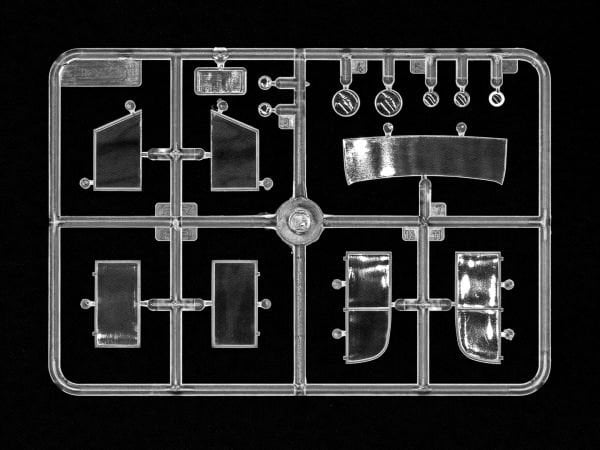 1/35 Type G4 Partisanenwagen German WWII vehicle with machine gun