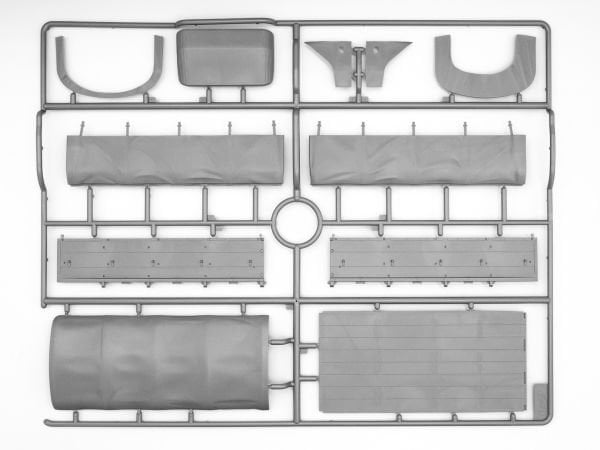 1/35 Standard B “Liberty” WWI US Army Truck