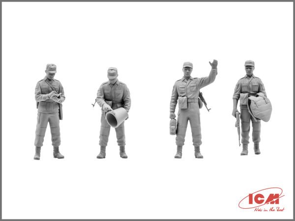 1/35 Soviet Motorized Infantry (1979-1988) 4 figures – 1 officer, 3 soldiers