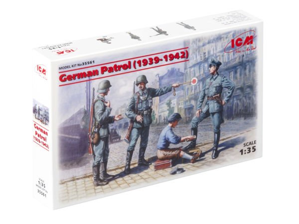 1/35 German Patrol (1939-1942) 4 figures – 1 officer, 2 soldiers, 1 civilian