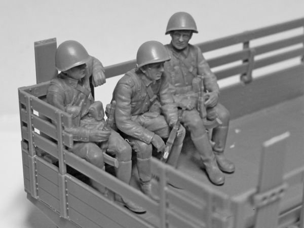 1/35  Soviet Army Servicemen (1979-1991) 5 figures