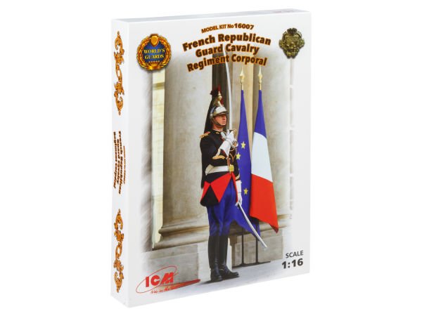 1/16 French Republican Guard Cavalry Regiment Corporal The set includes 40 parts for assembly of one figure.