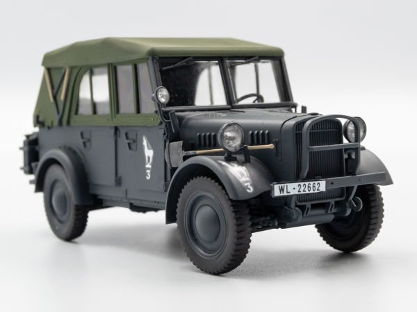 1/35  le.gl.Einheits-Pkw Kfz.1 Soft Top WWII German Light Personnel Car