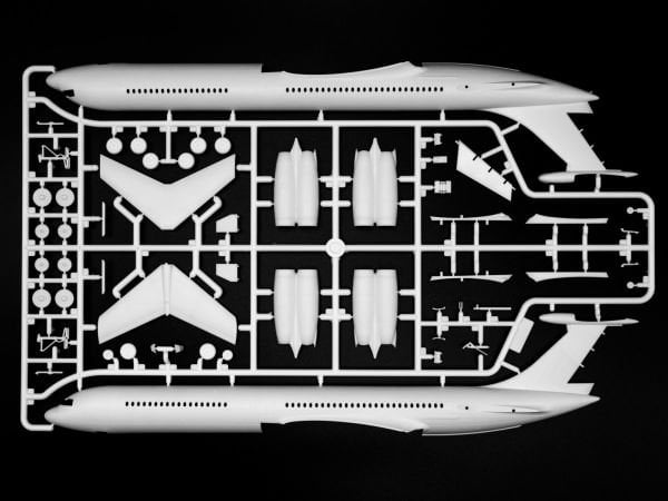1/144 Ilyushin-62M Soviet Passenger Aircraft
