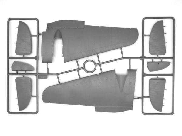 1/48  He 111H-8 Paravane WWII German Aircraft