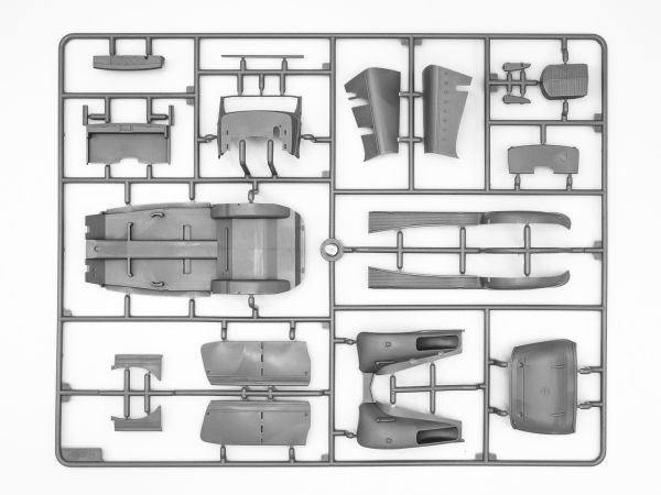 1/35 Typ 770K (W150) Tourenwagen WWII German Leader”s Car