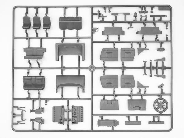 1/35 Typ 770K (W150) Tourenwagen WWII German Leader”s Car