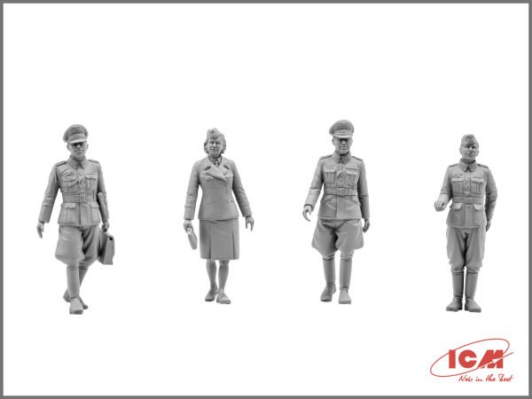 1/35 WWII German Staff Personnel 4 figures