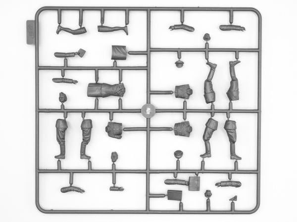 1/35 WWII German Staff Personnel 4 figures