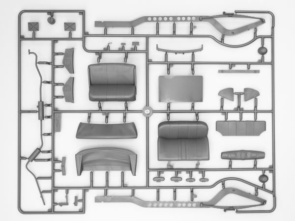 1/24 Admiral Saloon WWII German Passenger Car