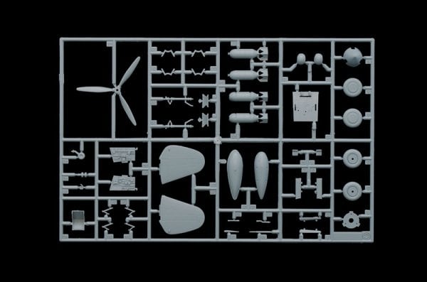 1/48   P-40 E/K KITTYHAWK