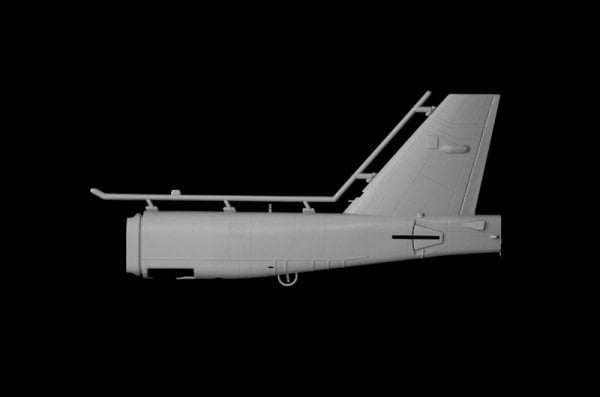 1/72    B-52G Stratofortress Early version with Hound Dog Missiles