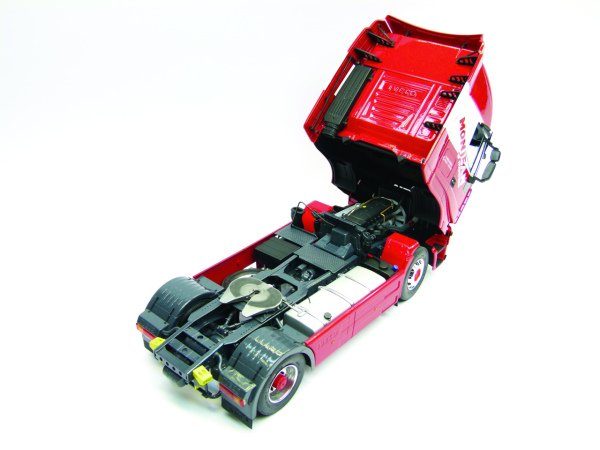 1/24  IVECO Stralis Active Space