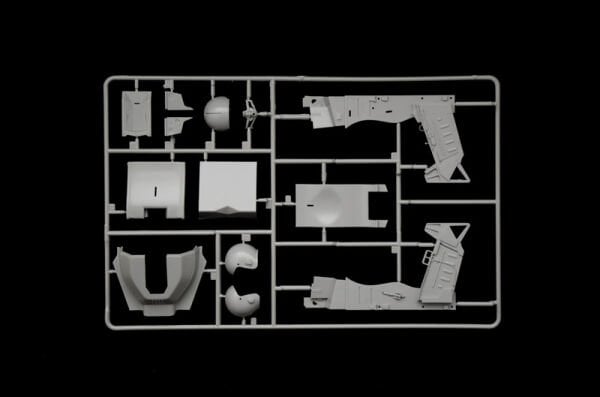 1/12   F-16 Cockpit