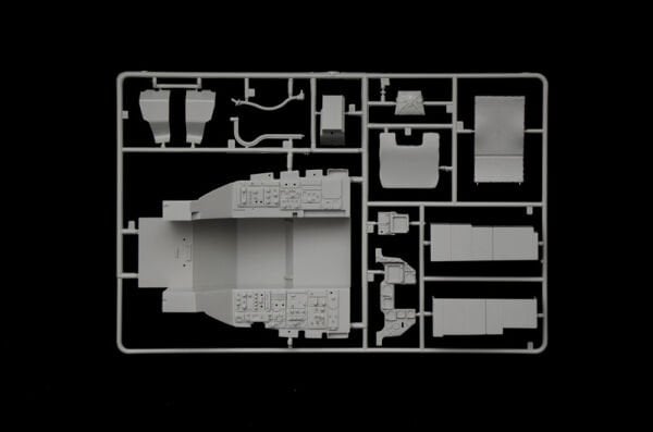 1/12   F-16 Cockpit