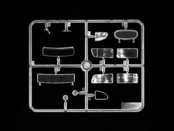 1/35 Packard Twelve (Model 1936) with Passengers WWII Soviet Leader’s Car + 5 figures