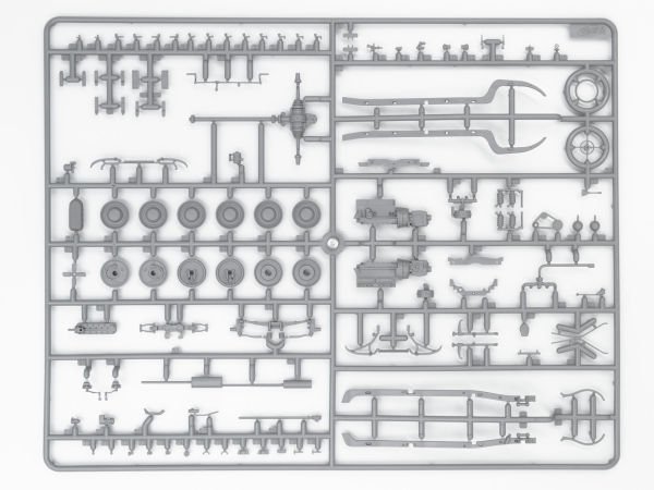 1/35 Typ 320 (W142) Saloon with German Staff Personnel