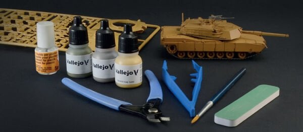 1/72 M1 Abrams - Complete Set For Modeling - Starter kit