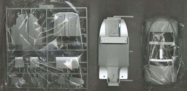 1/24 Volkswagen 15ADK Beetle 1303S Cabriolet '75