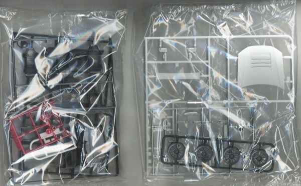 1/24 MCR　BNR34 Skyline GT-R '02（Nissan）