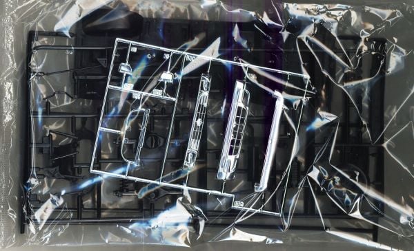 1/24 VZN130G HILUX SURF　LIFT UP '91(Toyota）