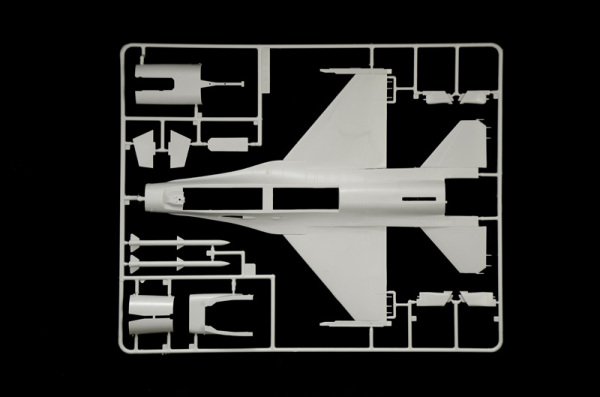 1/48 F-16A FIGHTING FALCON
