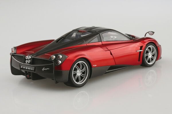 1/24  Pagani Huayra