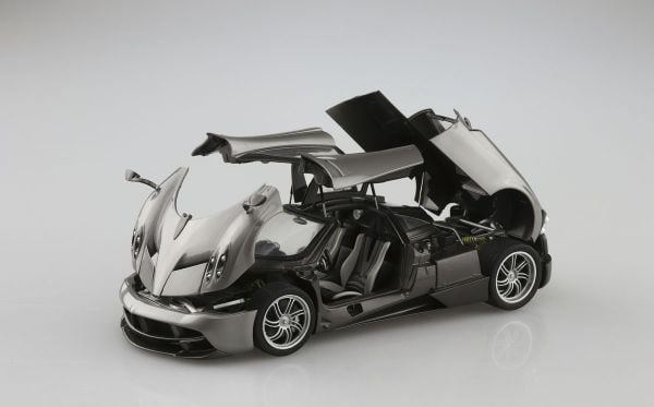 1/24  Pagani Huayra