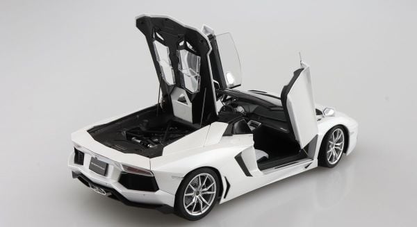 1/24 '12 Lamborghini Aventador LP700-4 Roadster
