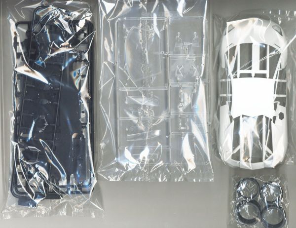 1/24 '14 Lamborghini Aventador Pirelli Edition