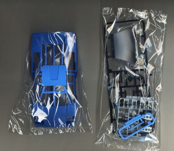 1/24 '76 Wolf Countach Version 2